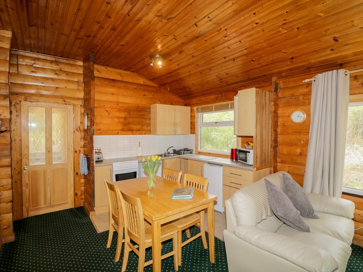 Eagle Lodge Strathpeffer Buitenkant foto
