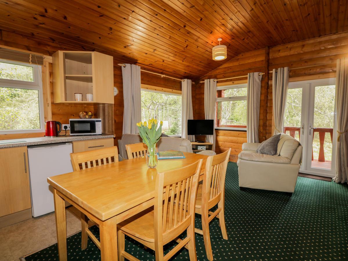 Eagle Lodge Strathpeffer Buitenkant foto